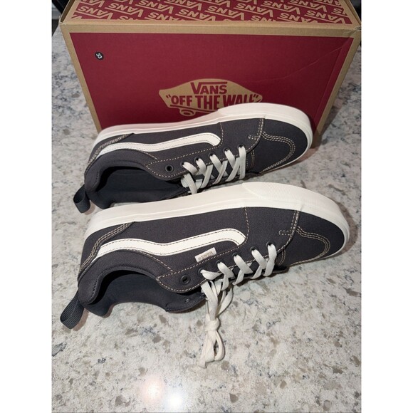 Vans “Off The Wall” Brand New Black/White Fillmore Men’s Shoes Size 10 main image 6